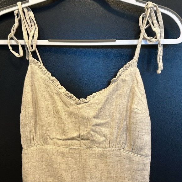 Abercrombie & Fitch Linen Blend Romper - Picture 3 of 10